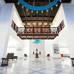 Hillstone & Hotel 5*