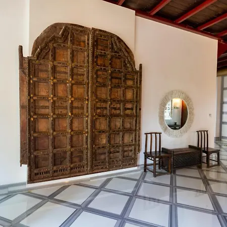 Hillstone & Отель 5*