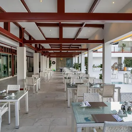 Отель Hillstone & 5*