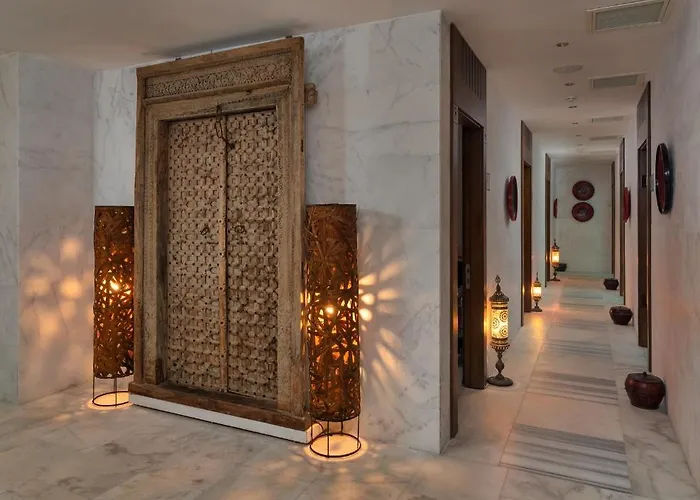 Hotel Hillstone & 5*