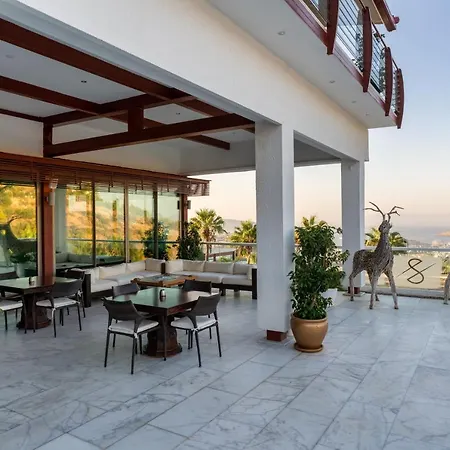 Hillstone & Hotell 5*