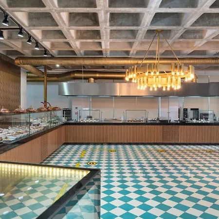 Hotell Hillstone & 5*