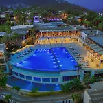 Hillstone & Hotell 5*