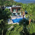 Hillstone & Hotell 5*
