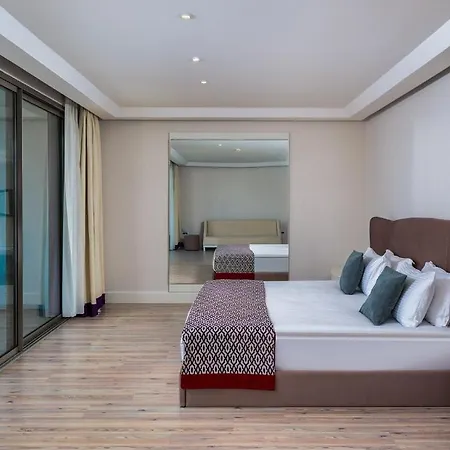 Hillstone & فندق بودروم