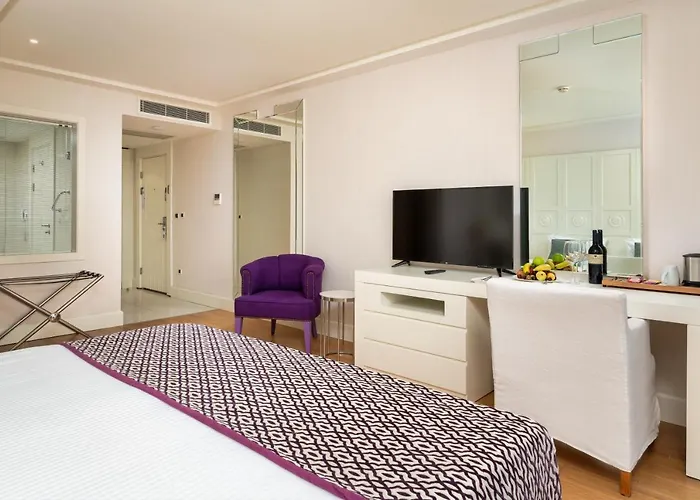 Hillstone & Ξενοδοχείο Αλικαρνασσός